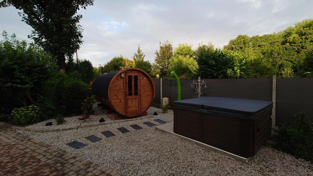 Ferienwohnung Le Manoir De Louviers Exterior foto