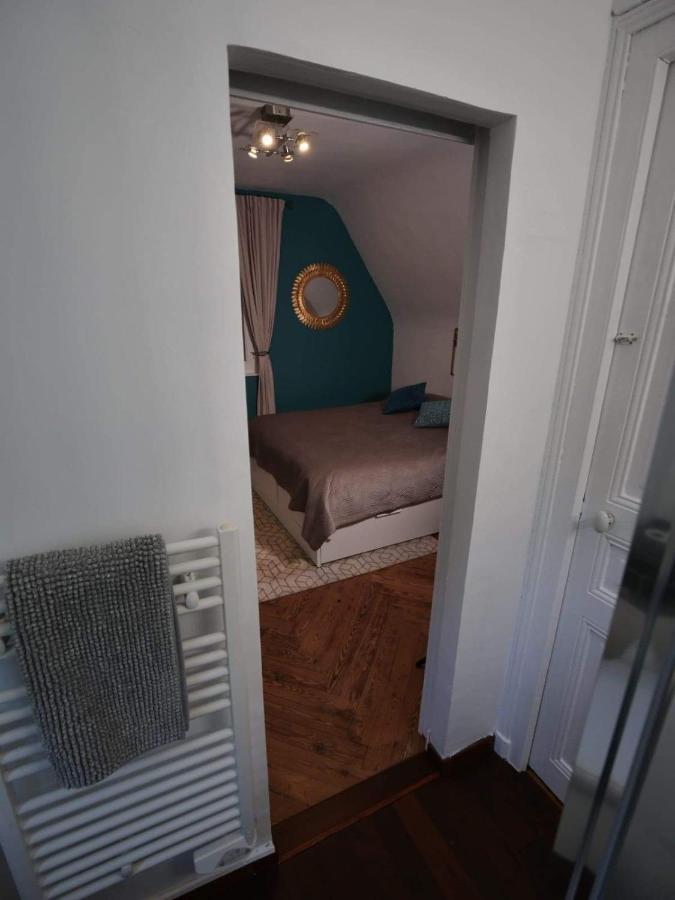 Ferienwohnung Le Manoir De Louviers Exterior foto